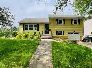641 Terrace Dr, Paramus, NJ 07652