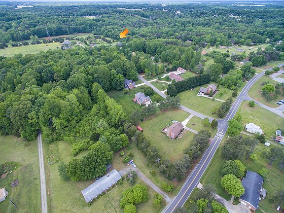 2nd image of 4605 La Foresta Dr