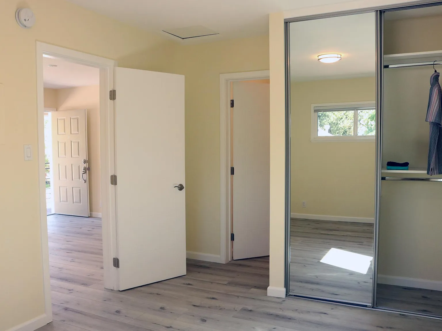 Studio, 540 sqft, $1,933 — Photo 4
