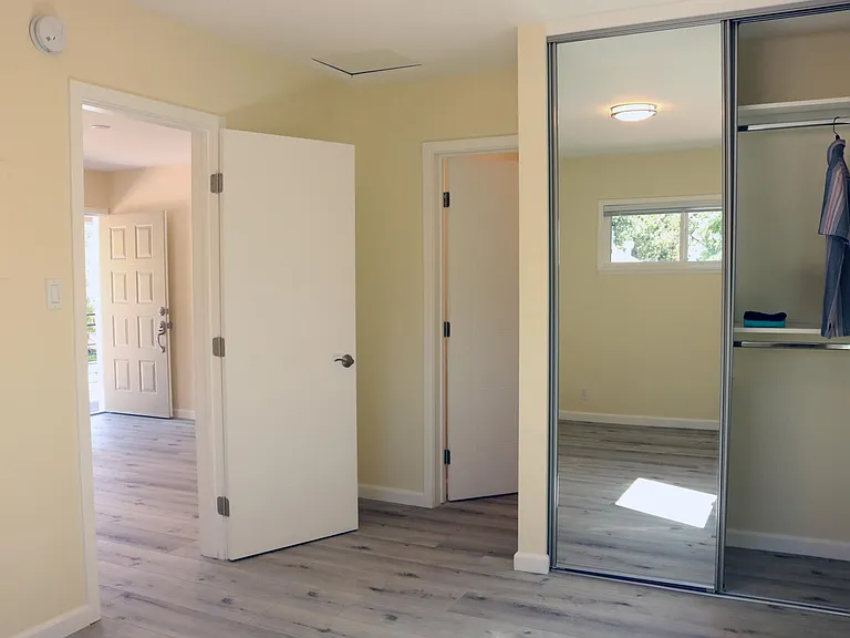 1155 N Columbus Ave #A — Photo 6