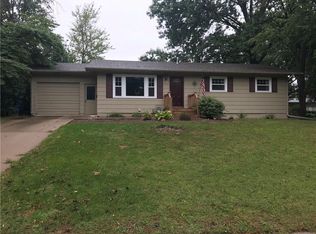 516 Woodlawn Dr, Pella, IA 50219