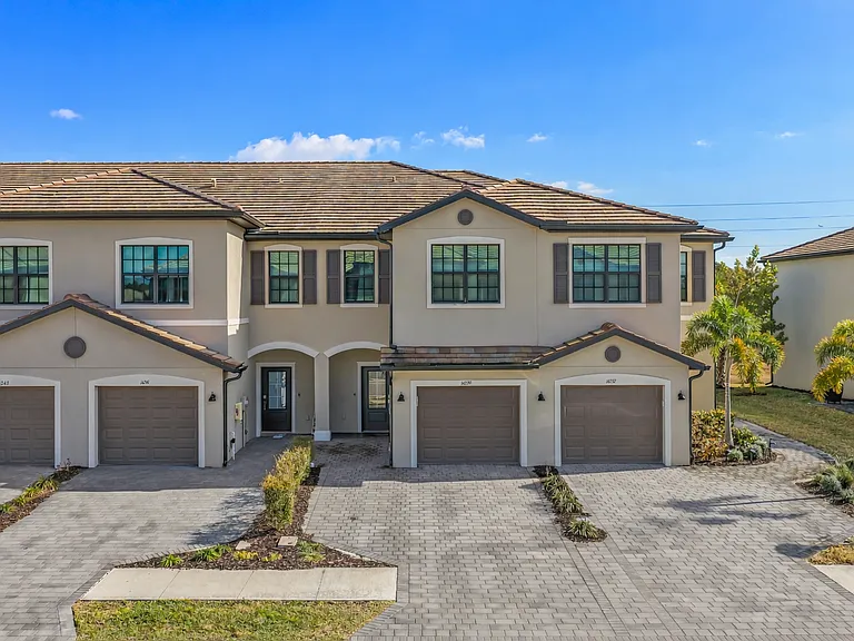 14239 Pine Lodge Ln — Photo 1
