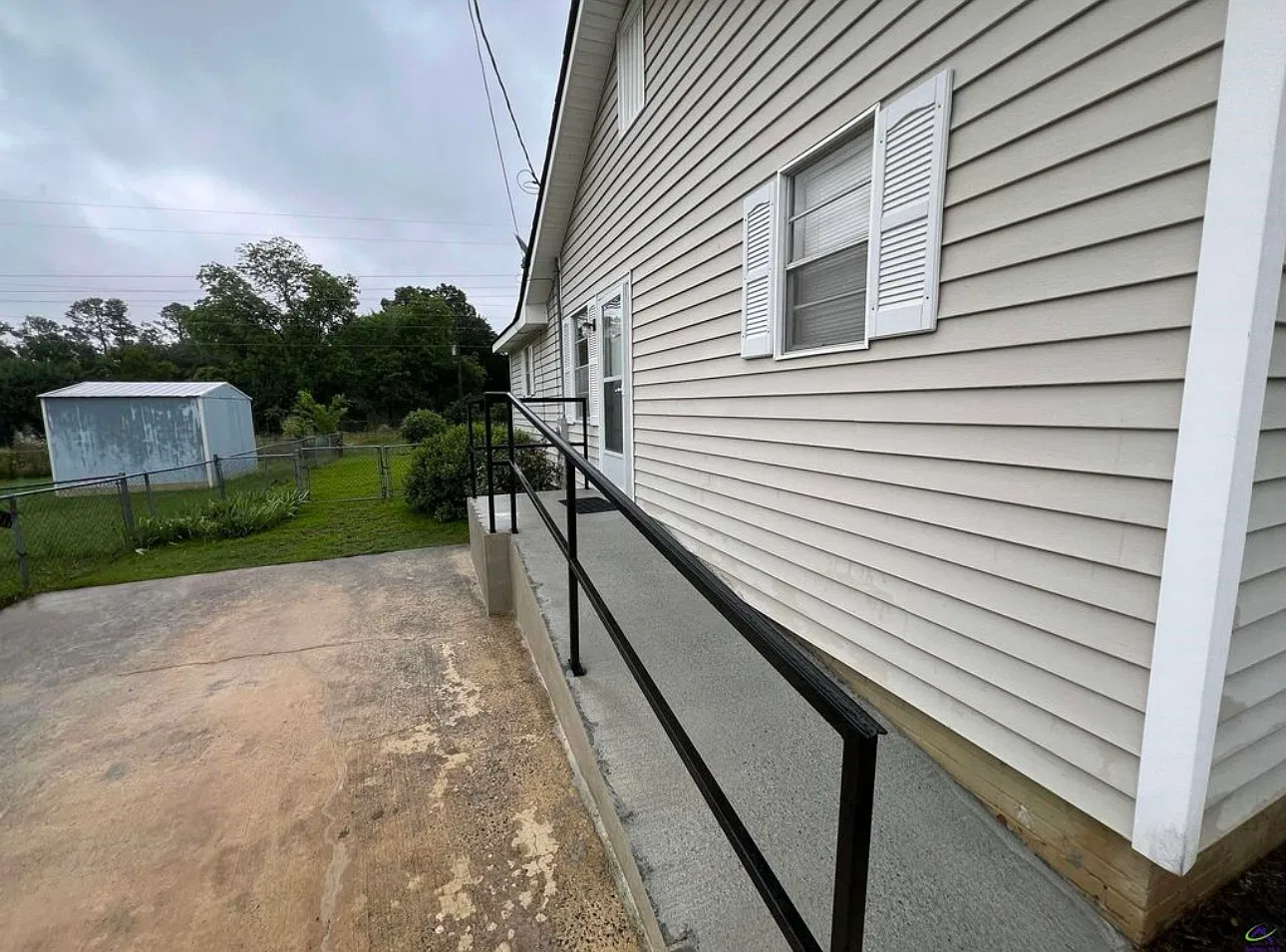 5 bed, 1332 sqft, $1,900 — Photo 3