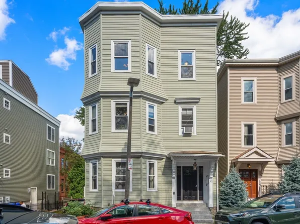 32 Forbes St, Jamaica Plain, MA 02130