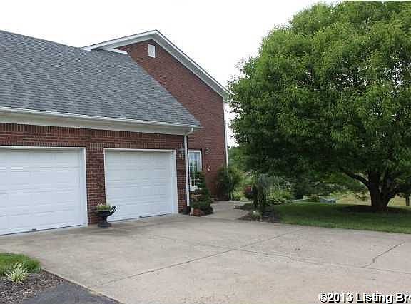 2nd image of 77 Essex Way