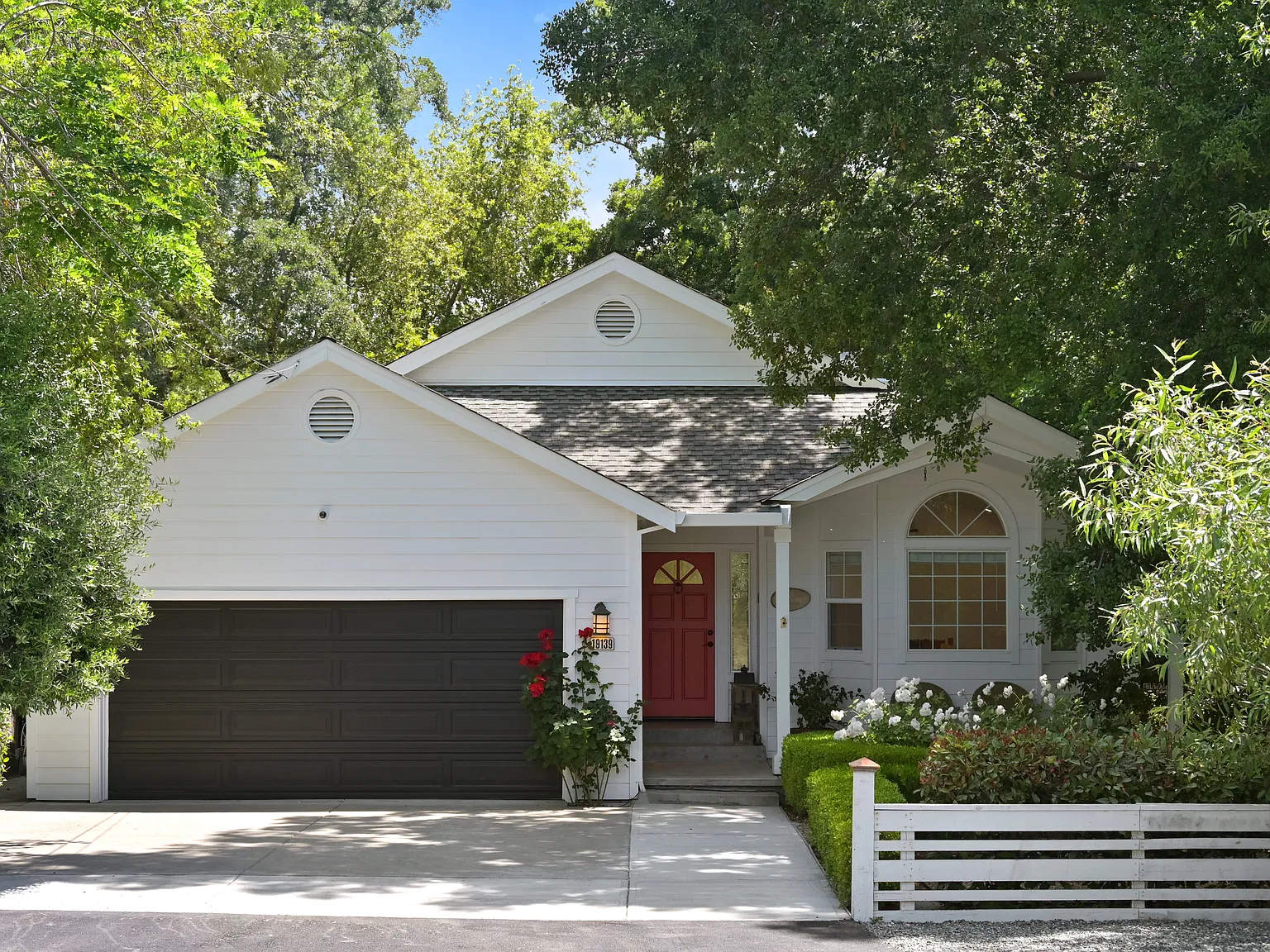 19139 Railroad Ave — Photo 1