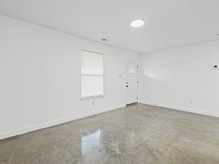 2853 Choctaw Ave — Photo 5