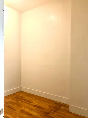 Rented by City Vista Inc | media 7