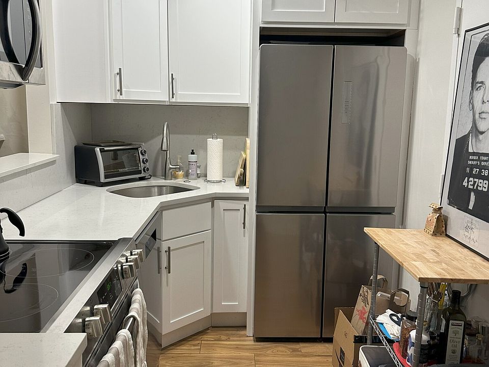 2nd image of 298 Commonwealth Ave APT 102