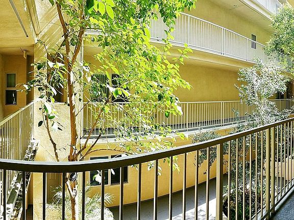 4th image of 11556 Burbank Blvd APT 307