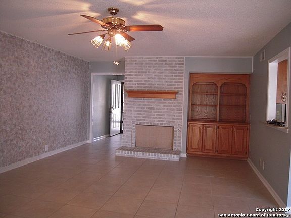 3rd image of 5804 Grandwood Dr