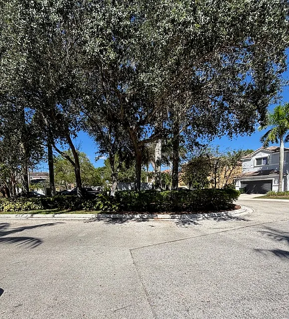 3 bed, 1680 sqft, $3,400 — Photo 2