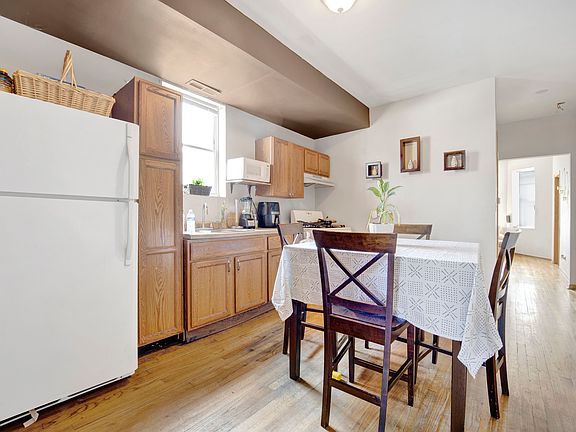 3rd image of 2611 Highland Ave