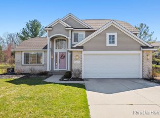 5479 Highbury Dr SE, Ada, MI 49301