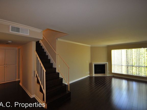 3rd image of 6041 Fulton Ave #6089918