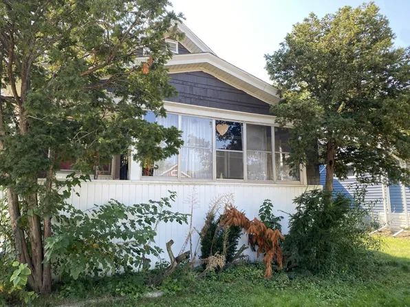 940 Becker St, Hammond, IN 46320