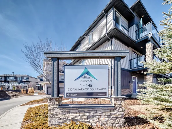 1530 Tamarack Blvd NW #11, Edmonton, AB T6T 2E6