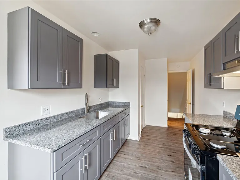 2601 Germain Dr — Photo 10