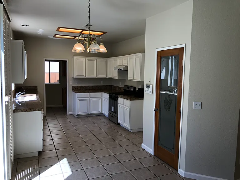 4334 Rockwood Ct — Photo 5