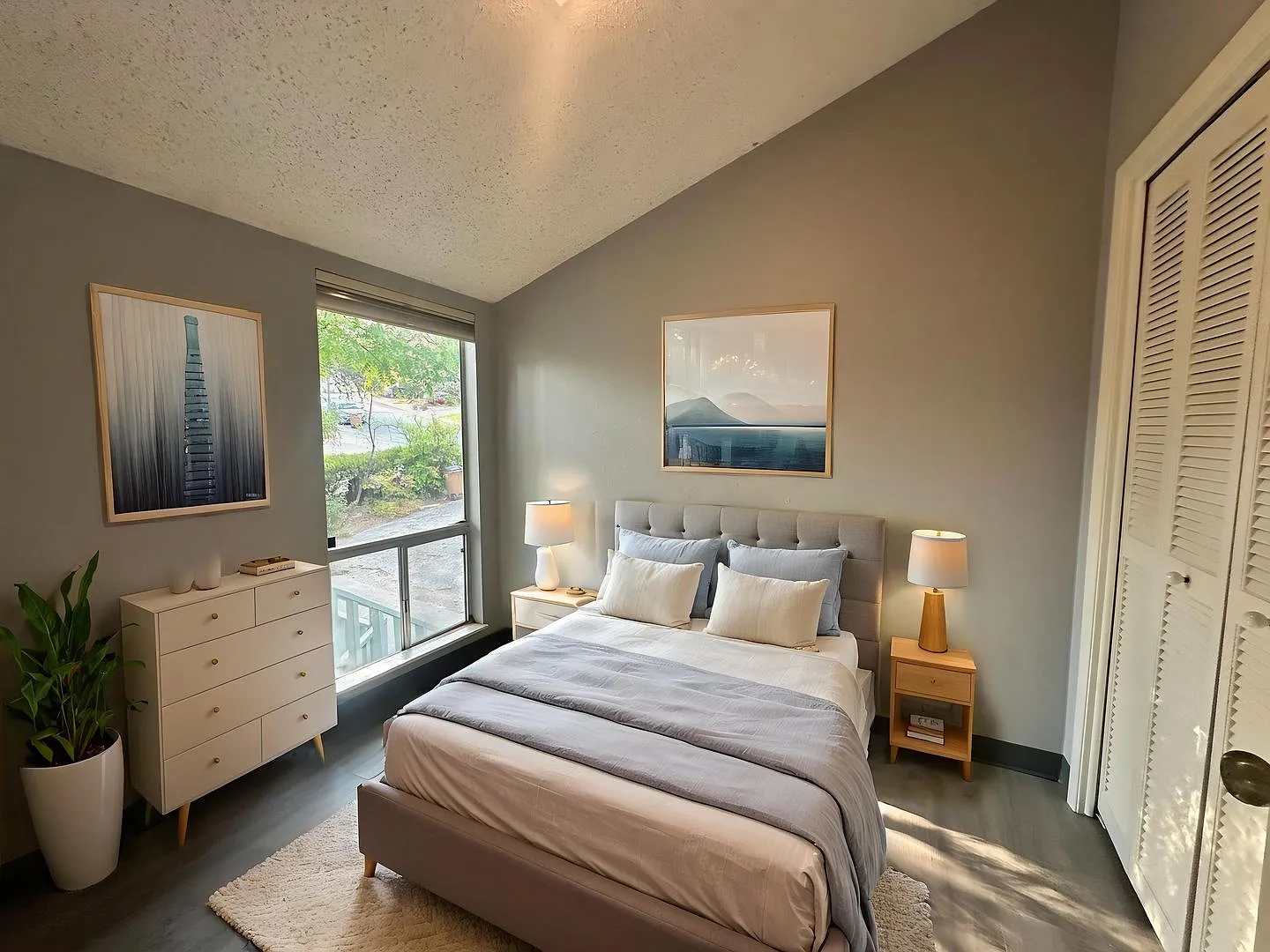 Available: 2-Bedroom Zilker Condo Near Barton Springs & Downtown — Photo 2