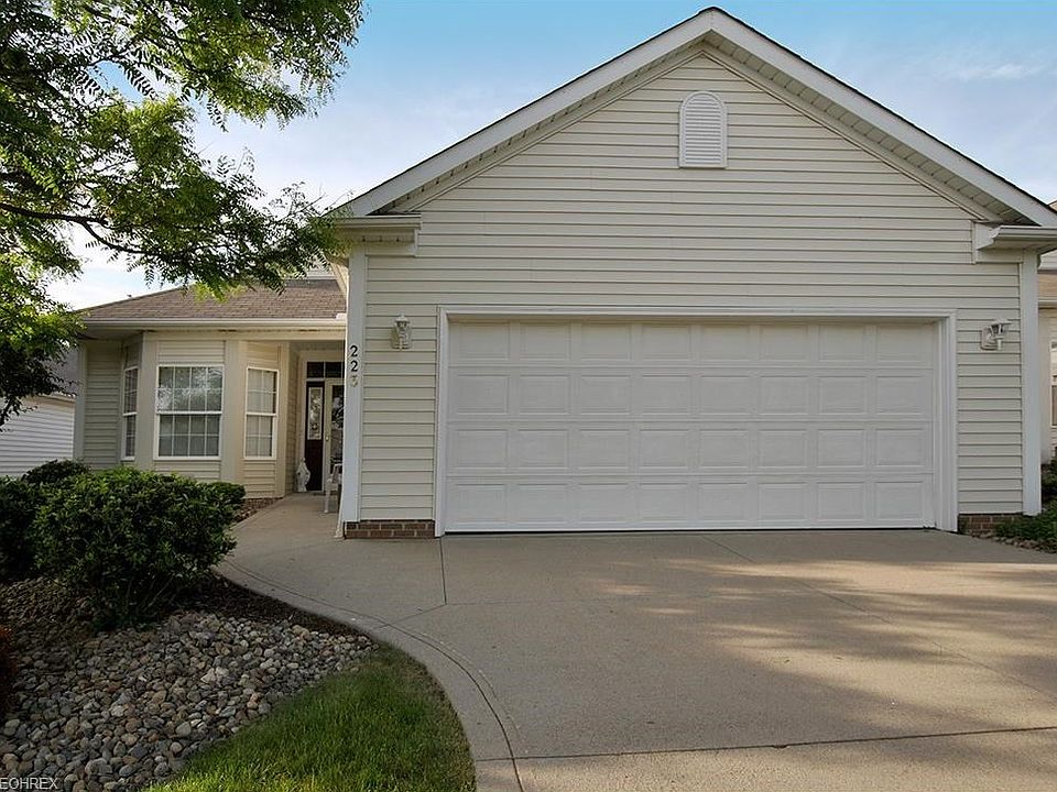 1st image of 223 Village Dr #17