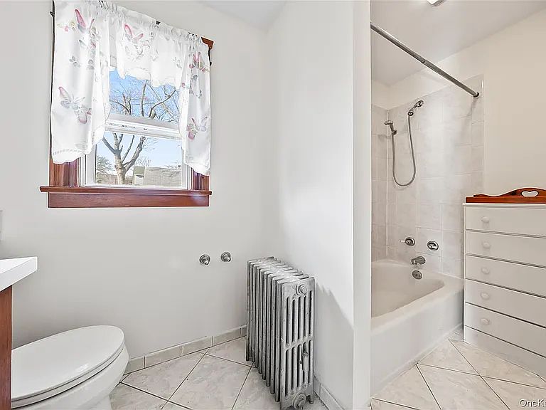 1st image of 47 Prairie Ave #0