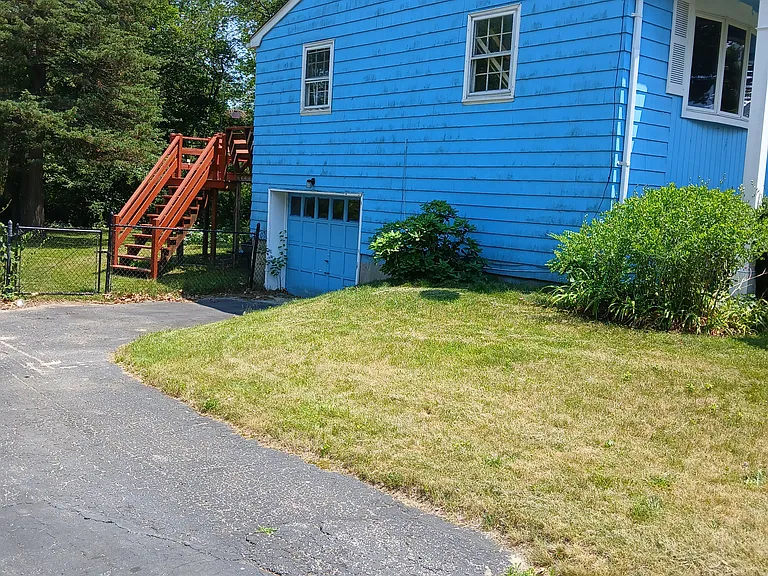 35 Forestdale Dr — Photo 3