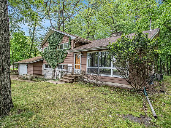 3rd image of 125 Christy Rd