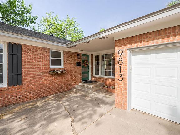 2nd image of 9813 Chesterton Pl