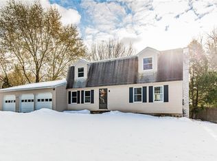 8236 E Seneca Tpke, Manlius, NY 13104