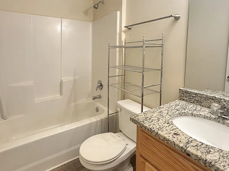 4045 Oliver Dr — Photo 5
