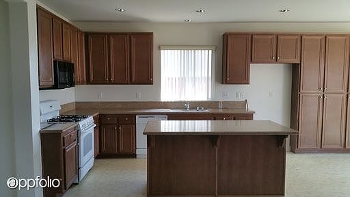 2nd image of 85907 Avenida Aleenah