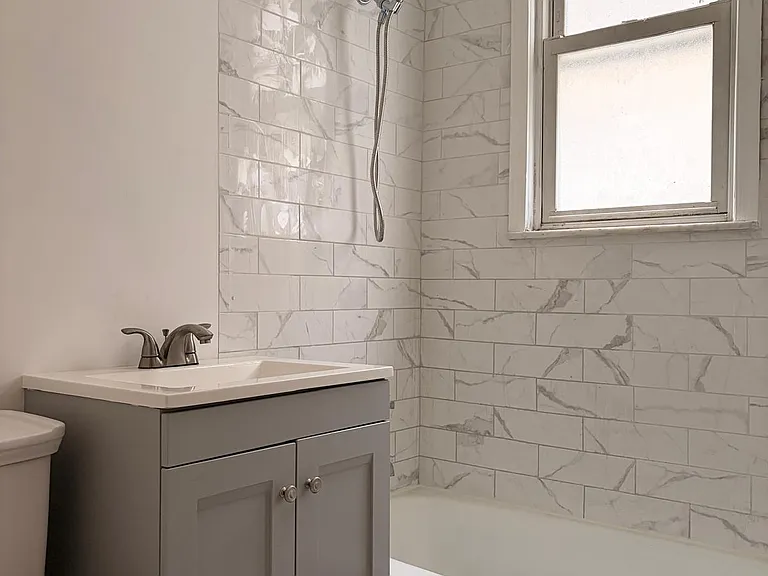 78 Sterling Ave — Photo 3