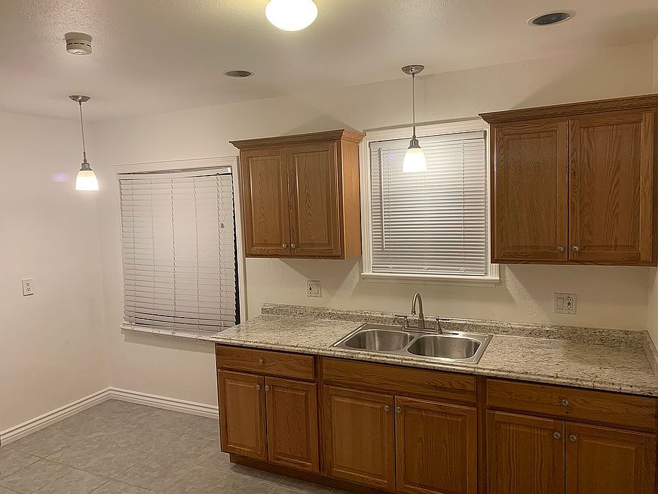 2nd image of 12937 Kipway Dr