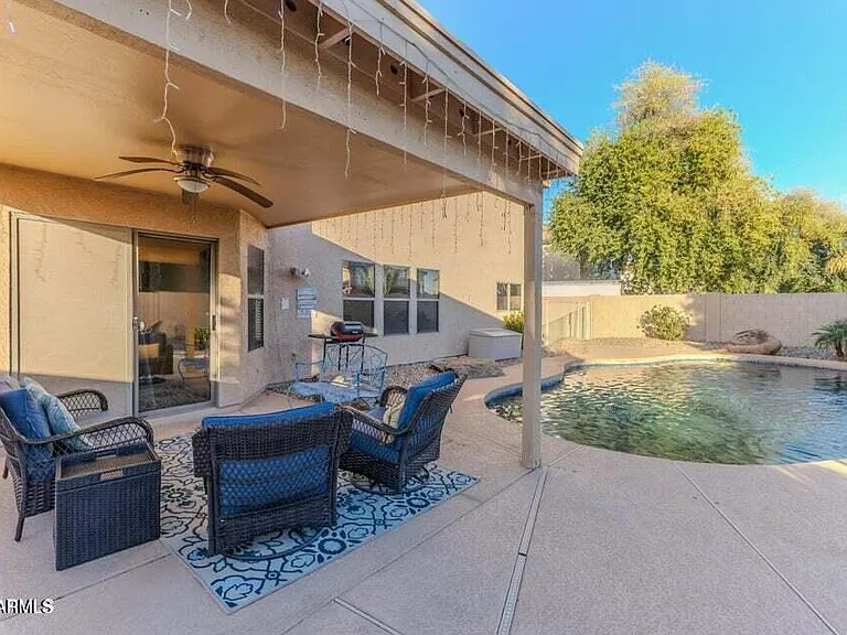 10617 W Daley Ln — Photo 53