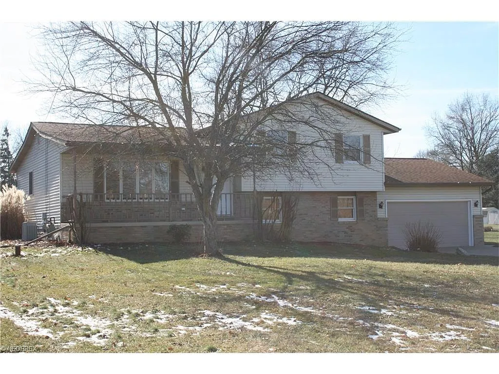3858 Rolling Ridge Rd NE photo 1