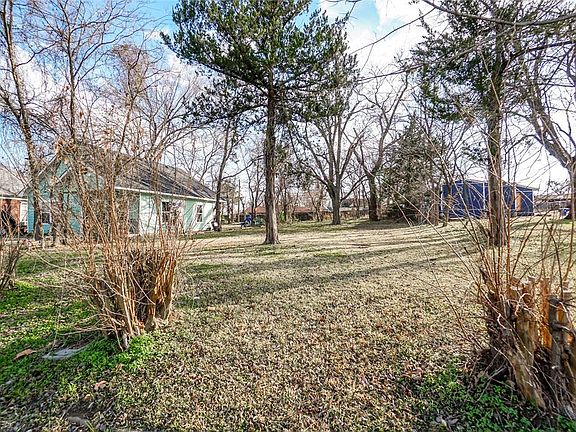 2nd image of 624 W Johnson St Lot 5