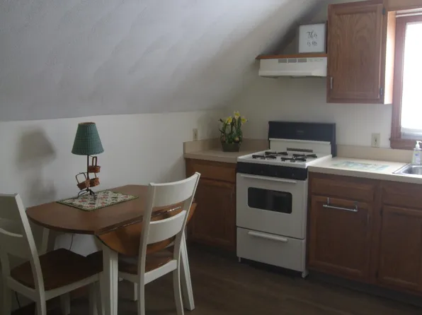 34 Moore Ave Floor 2, Franklin, MA 02038