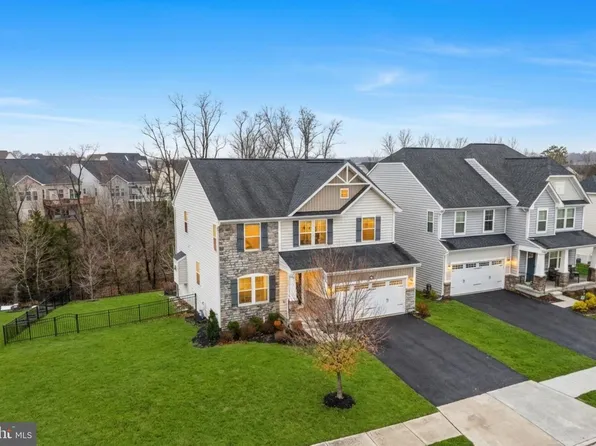 107 Cabbage White Dr, Lake Frederick, VA 22630