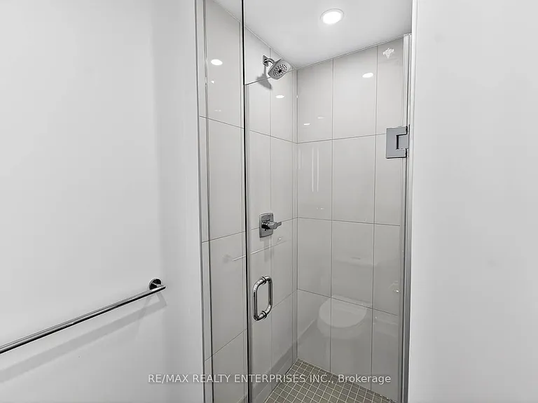 60 Central Park Dr #2404 — Photo 18