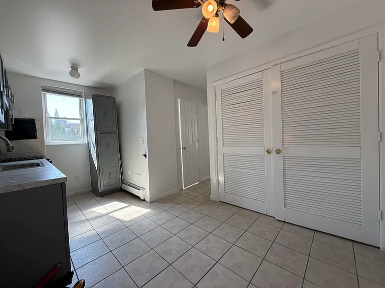 217 Cliff St #3 — Photo 13