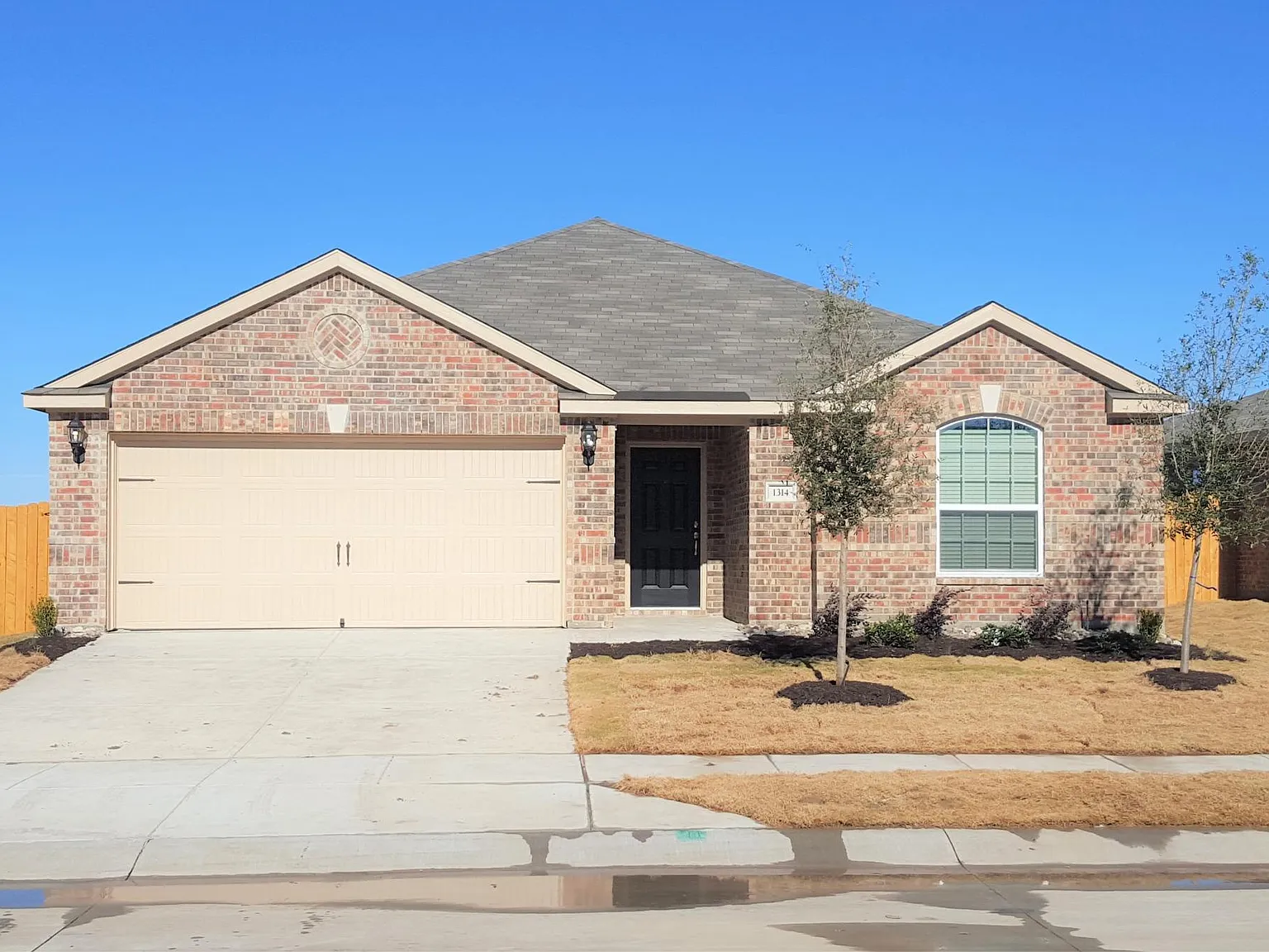 3 bed, 1625 sqft, $1,850 — Photo 1