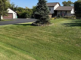 25225 N Virginia Ave, Lake Zurich, IL 60047