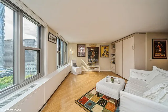 400 E Randolph St #2622 — Photo 6