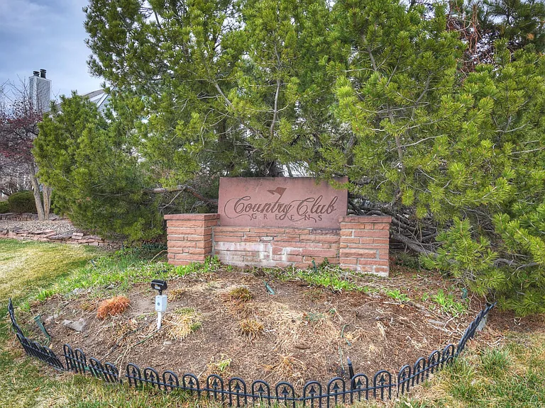 7437 Singing Hills Dr — Photo 17
