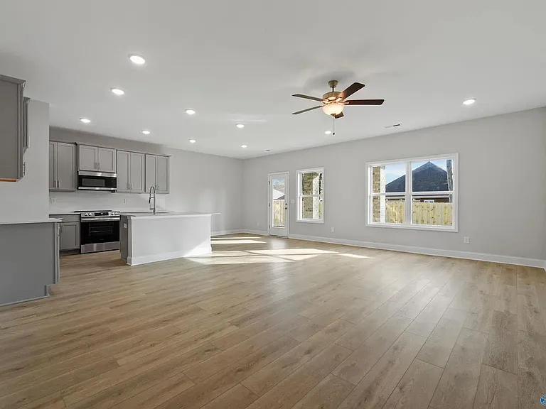1755 Stampede Cir SE — Photo 10