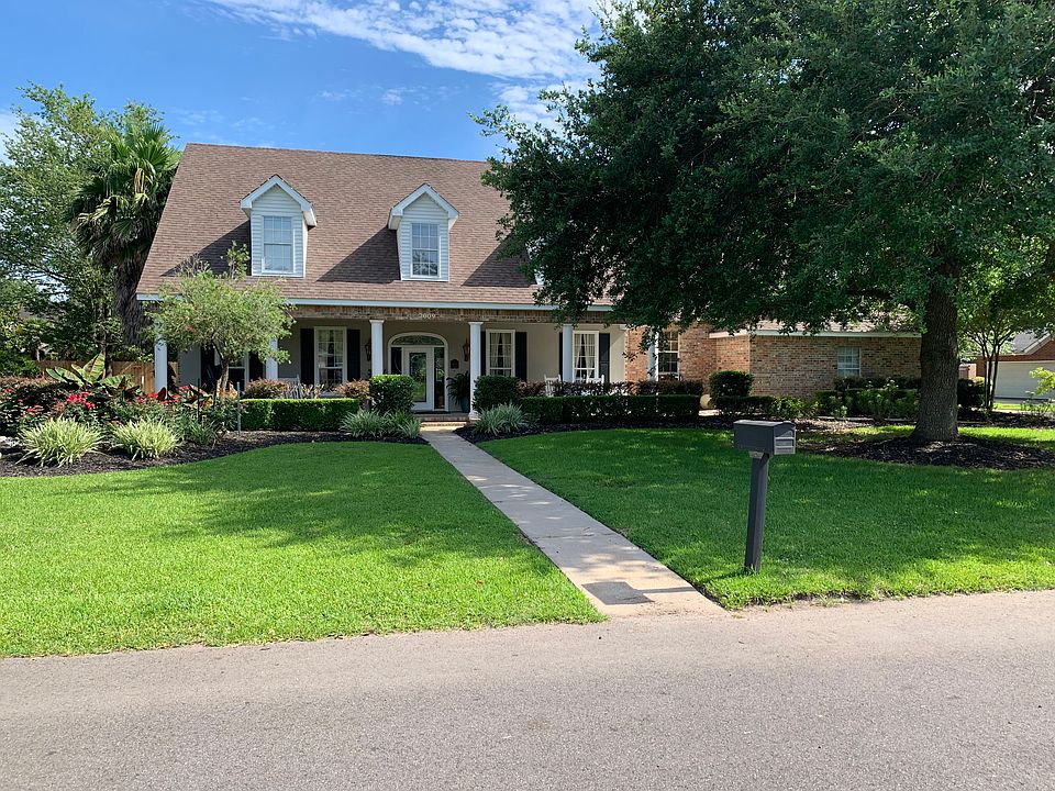1st image of 2009 Plantation Dr