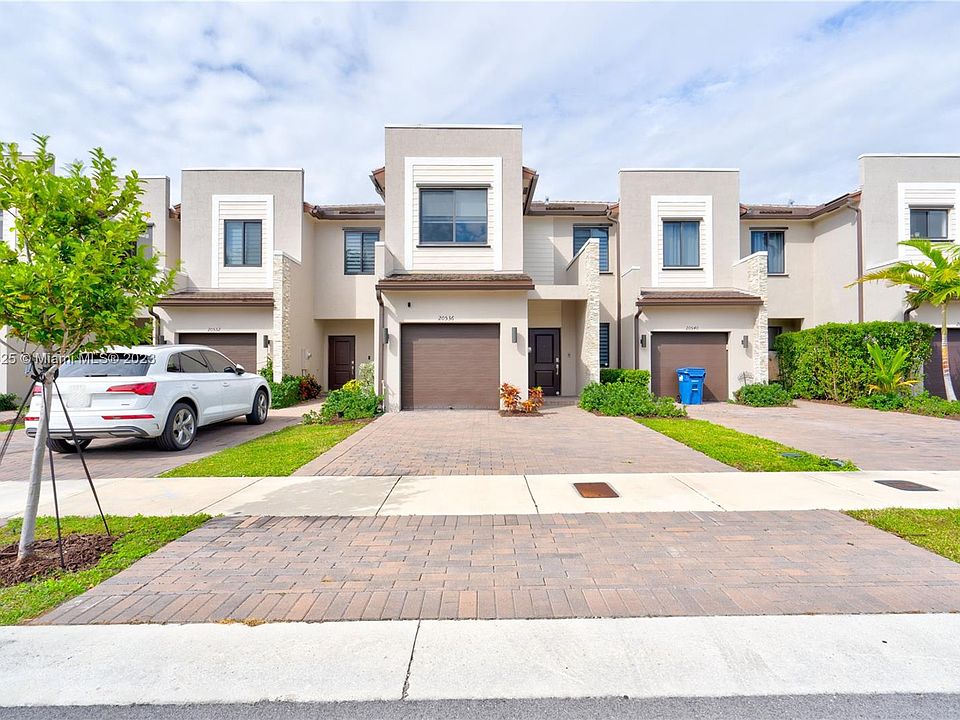 1st image of 20536 NE 5th Pl #20536