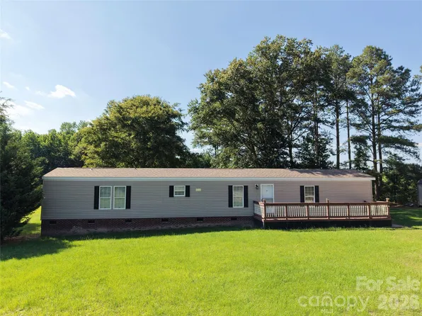 6036 State Highway 742 Hwy S, Wadesboro, NC 28170
