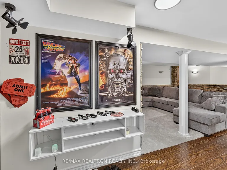 49 Meekings Dr — Photo 5